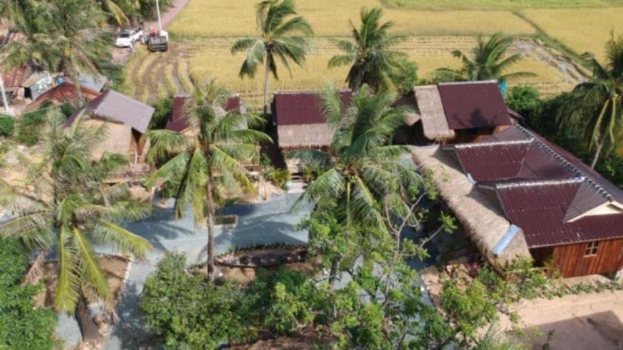 Fish Island Bungalows Kampot Esterno foto