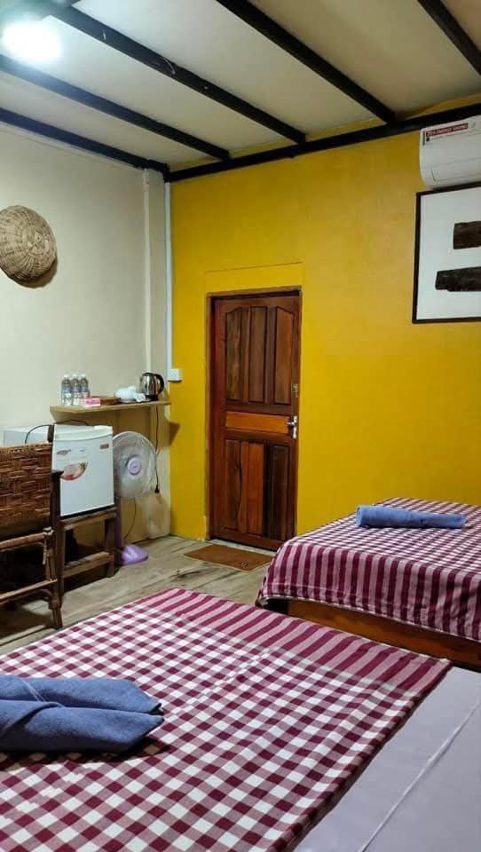 Fish Island Bungalows Kampot Esterno foto