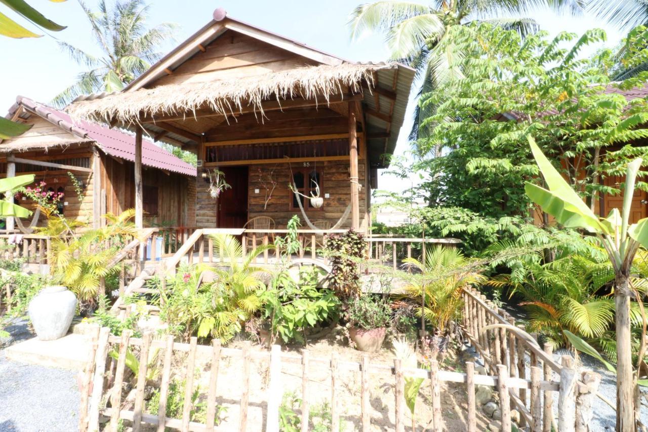 Fish Island Bungalows Kampot Esterno foto