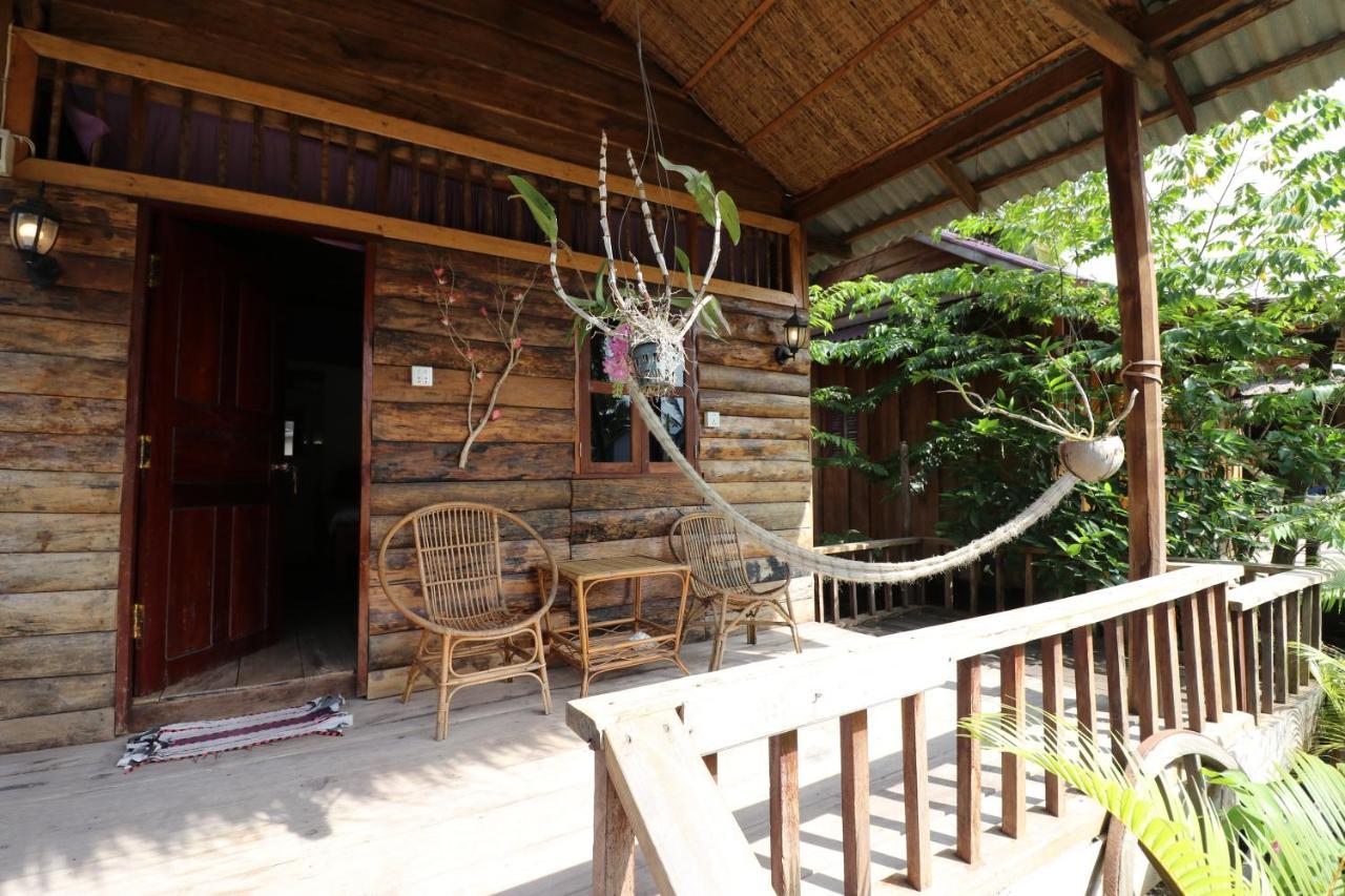 Fish Island Bungalows Kampot Esterno foto